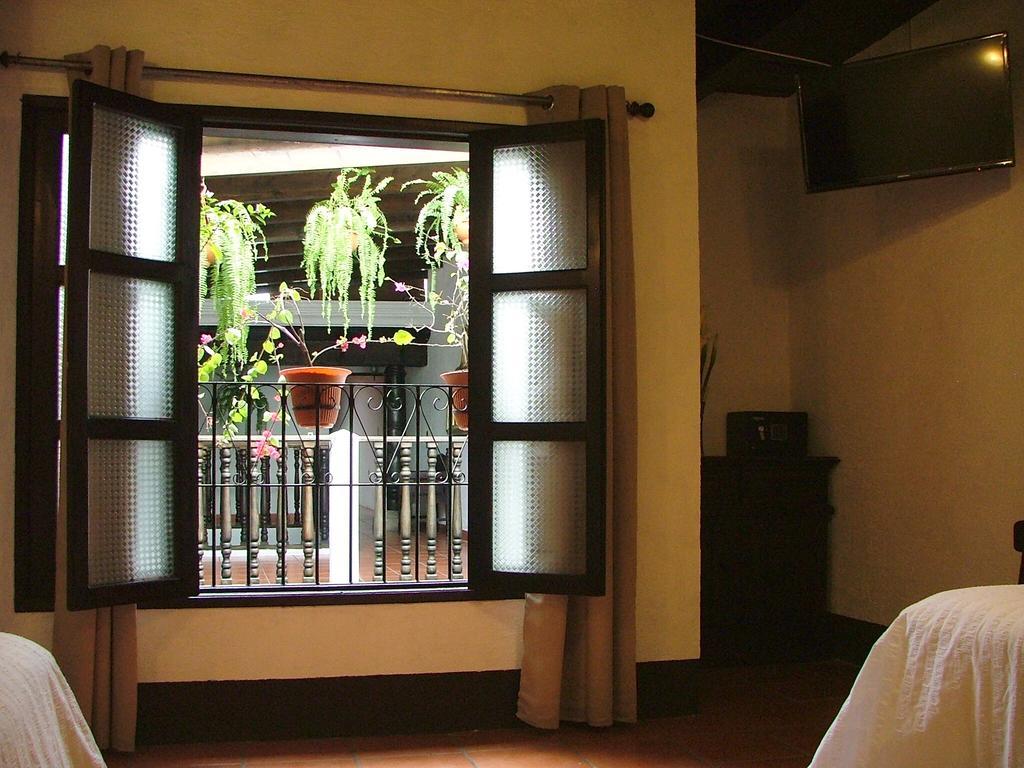 Hotel Villa Real Antigua Exterior photo